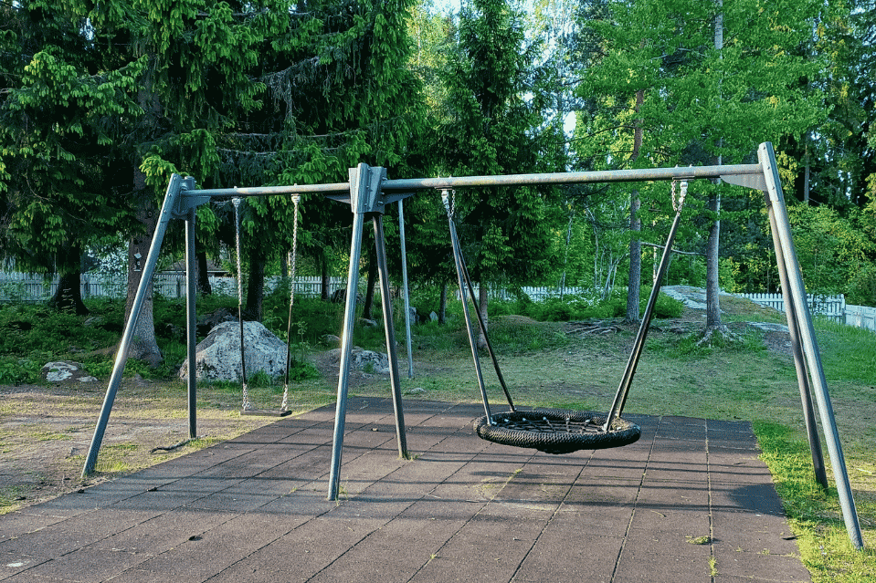 Norppatorpan pihakeinu kesällä